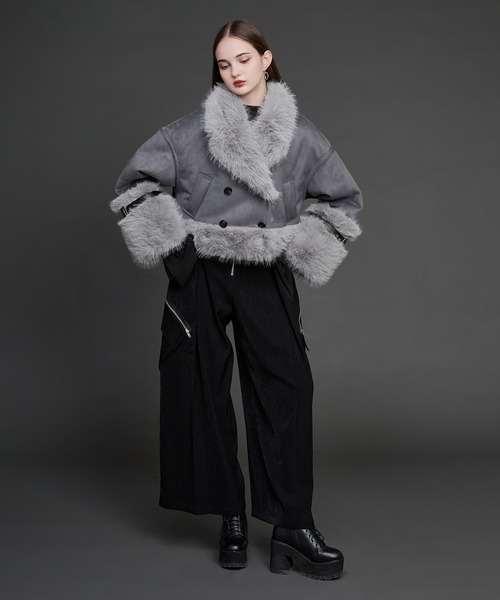 Ellno de Mavie(エルノデメヴィ)の「ベルトソデショートフェイクムートンコート(ムートンコート・レディース・グレー/ブラック・FREE)」の18枚目の写真