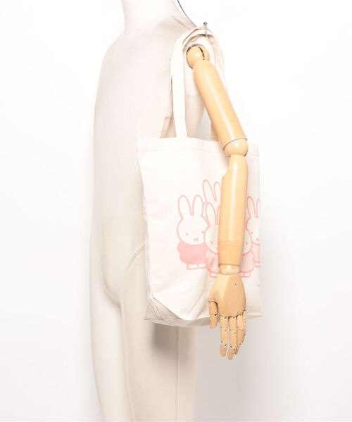 Miffy( ミッフィー)の「【 Miffy / ミッフィー 】カラフルトートバッグ WNI(トートバッグ・レディース・ライトピンク/ネイビー/ナチュラル/ライトブルー・FREE)」の8枚目の写真