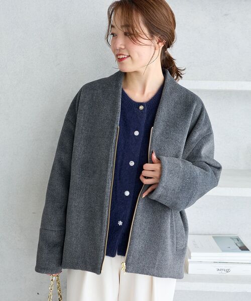 le.coeur blanc(ルクールブラン)の「ノーカラージップミドルコート(ノーカラーコート・レディース・チャコールグレー/ライトグレー/サックスブルー・38)」の19枚目の写真