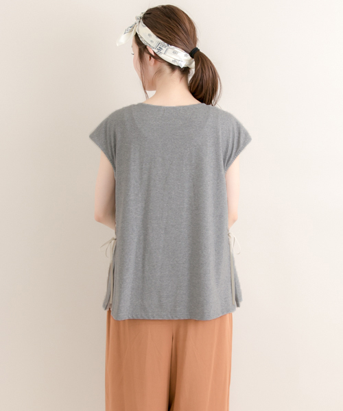 URBAN RESEARCH（アーバンリサーチ）の「UR レースアップTシャツ（Tシャツ/カットソー・レディース・トップグレー/グリーン/ブラック・FREE）」の19枚目の写真