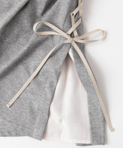 URBAN RESEARCH（アーバンリサーチ）の「UR レースアップTシャツ（Tシャツ/カットソー・レディース・トップグレー/グリーン/ブラック・FREE）」の10枚目の写真