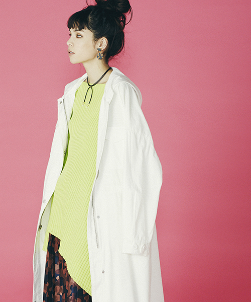 WEGO(ウィゴー)の「DISPARK/アシンメトリーニット(ニット/セーター・レディース・ブラック/イエロー/レッド/ホワイト・FREE)」の1枚目の写真