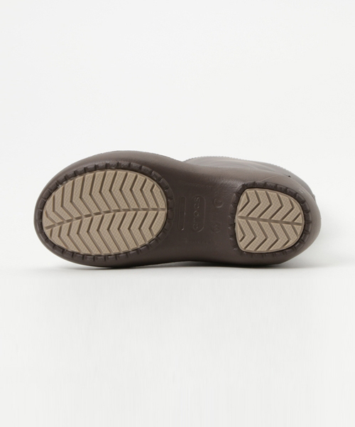 crocs（クロックス）の「【CROCS】レインフローブーツ（レインシューズ・レディース・ダークブラウン/ブラック・M/L）」の4枚目の写真
