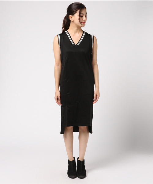 MOUSSY（マウジー）の「SW V/N JERSEY MINI DRESS（ワンピース・レディース・アイボリー/ブラック・FREE）」の7枚目の写真