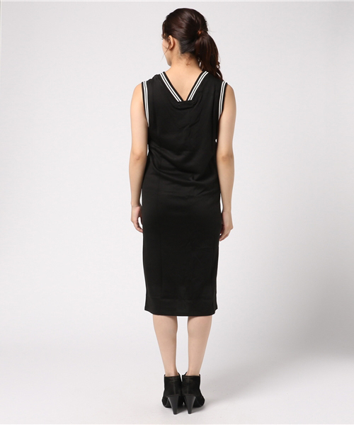 MOUSSY（マウジー）の「SW V/N JERSEY MINI DRESS（ワンピース・レディース・アイボリー/ブラック・FREE）」の4枚目の写真