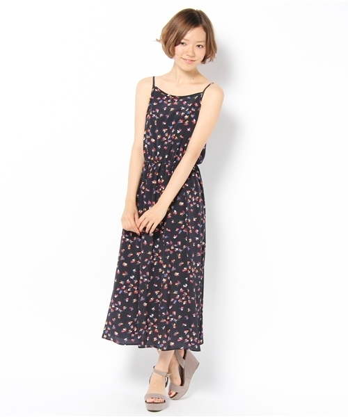 Khaju(カージュ)の「Khaju:フラワーキャミマキシワンピース(ワンピース・レディース・ブラック/ネイビー・ONE SIZE)」の4枚目の写真