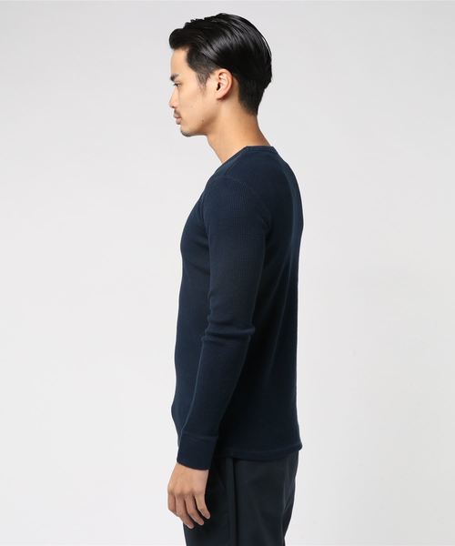 COLONY 2139（コロニートゥーワンスリーナイン）の「ワッフルVネック長袖Tシャツ（Tシャツ/カットソー・メンズ・オフホワイト/グレー/ブラック/マスタード/ネイビー・SMALL/MEDIUM/LARGE/X-LARGE）」の6枚目の写真