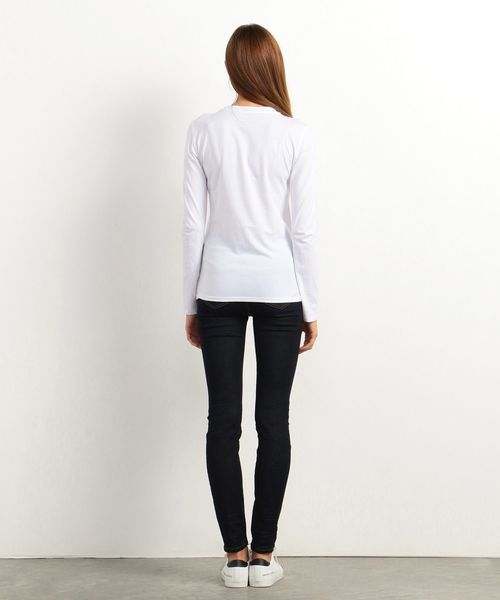ARMANI EXCHANGE（アルマーニエクスチェンジ）の「【A|Xアルマーニ エクスチェンジ】スパンコールロゴ　ロングＴシャツ（Tシャツ/カットソー・レディース・ホワイト/ブラック・SMALL/MEDIUM/LARGE/X-SMALL）」の12枚目の写真