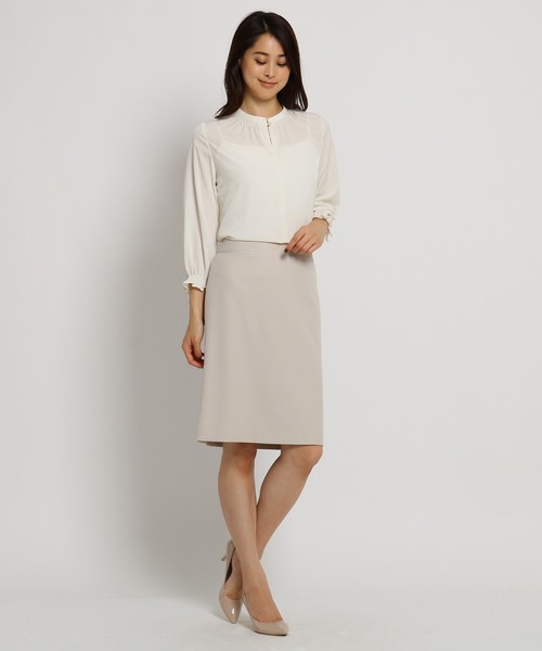 Sunauna(スーナウーナ)の「【洗える】シャーリングネックブラウス(シャツ/ブラウス・レディース・オレンジ/オフホワイト/オレンジ系・38/40/34)」の4枚目の写真