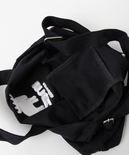 moz（モズ）の「moz(モズ) B4 A4サイズ収納可 帆布 キャンバス 2WAY トートバッグ ショルダーバッグ（トートバッグ・レディース・ホワイト/ブラック/ホワイト系その他/ブルー/ホワイト系その他3/ホワイト系その他2/グレー/ブルー系その他2/グレー系その他2/ブルー系その他3・ONE SIZE）」の12枚目の写真