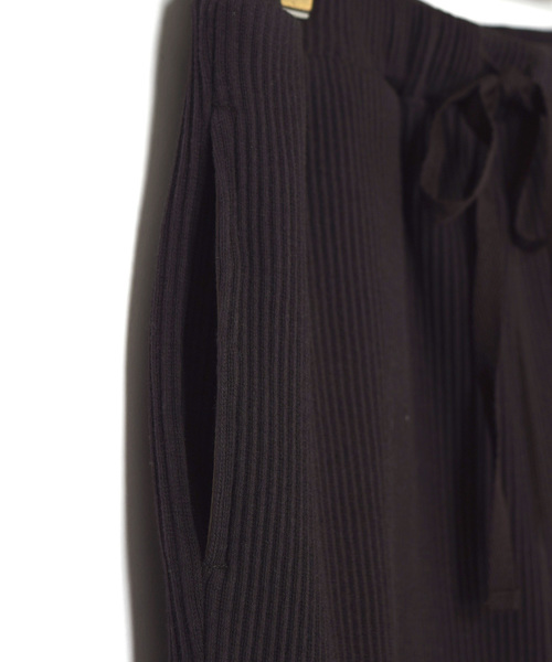 w closet（ダブルクローゼット）の「スリット入りテレコメローパンツ（その他パンツ・レディース・スミクロ/スモークグレー/ライトピンク/トップグレー/オートミール/オフホワイト・FREE）」の16枚目の写真