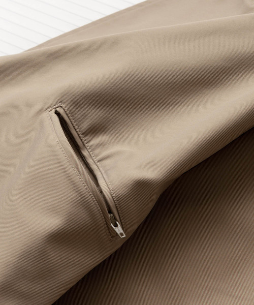 MAISON SPECIAL（メゾンスペシャル）の「“雨を弾く” ウォーターテックタスランメモリーダブルコート 【MAISON SPECIAL/メゾンスペシャル】（ステンカラーコート・メンズ・ベージュ/ダークネイビー/オフホワイト・44/48/46）」の12枚目の写真