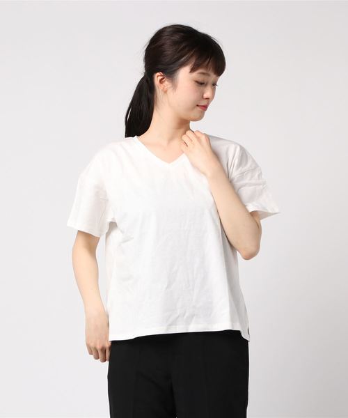 DISCOAT(ディスコート)の「USコットンVネックTシャツ(Tシャツ/カットソー・レディース・オフホワイト/グレー系その他/キャメル/ライトベージュ・FREE)」の2枚目の写真