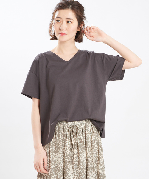 DISCOAT(ディスコート)の「USコットンVネックTシャツ(Tシャツ/カットソー・レディース・オフホワイト/グレー系その他/キャメル/ライトベージュ・FREE)」の3枚目の写真