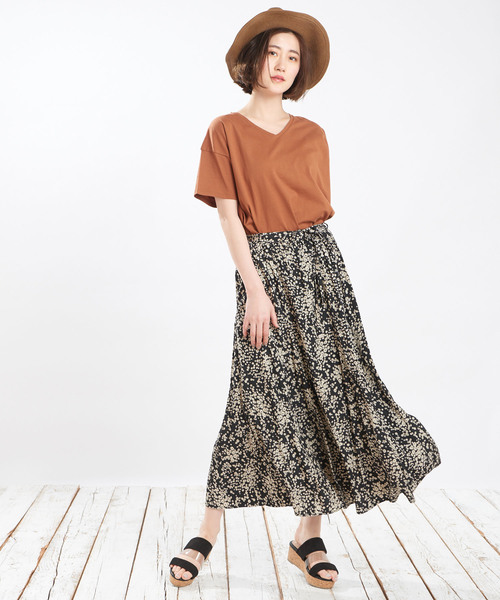 DISCOAT(ディスコート)の「USコットンVネックTシャツ(Tシャツ/カットソー・レディース・オフホワイト/グレー系その他/キャメル/ライトベージュ・FREE)」の10枚目の写真