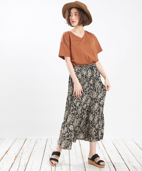 DISCOAT(ディスコート)の「USコットンVネックTシャツ(Tシャツ/カットソー・レディース・オフホワイト/グレー系その他/キャメル/ライトベージュ・FREE)」の9枚目の写真