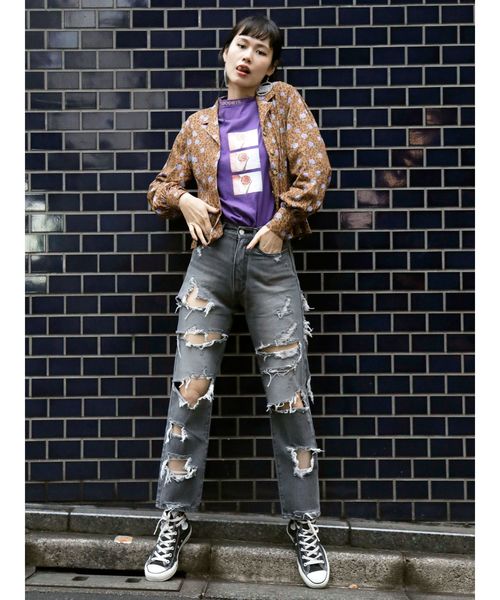 jouetie（ジュエティ）の「ダメージボーイズデニム（デニムパンツ・レディース・ライトブルー/ブラック・SMALL/MEDIUM）」の6枚目の写真