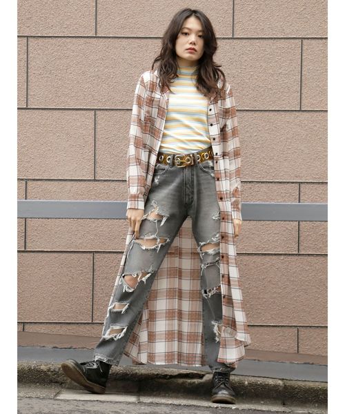 jouetie（ジュエティ）の「ダメージボーイズデニム（デニムパンツ・レディース・ライトブルー/ブラック・SMALL/MEDIUM）」の7枚目の写真