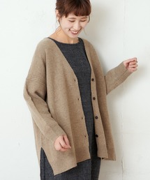 Vネックカーディガン