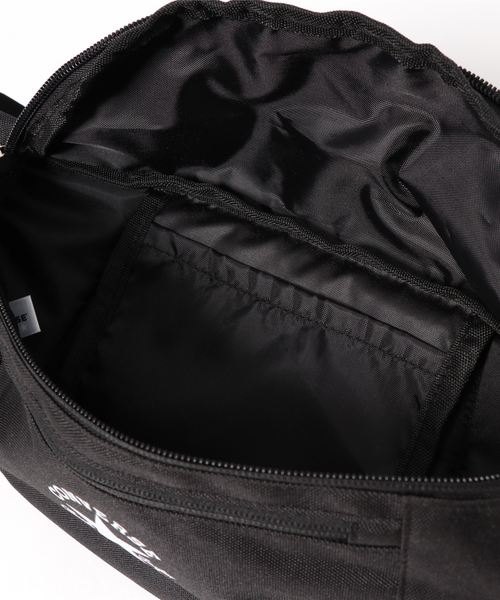 CONVERSE（コンバース）の「CONVERSE　PRINT LOGO WAIST BAG（ボディバッグ/ウエストポーチ・メンズ・ブラック/ネイビー/ゴールド/グリーン/ブルー/ピンク・FREE）」の12枚目の写真