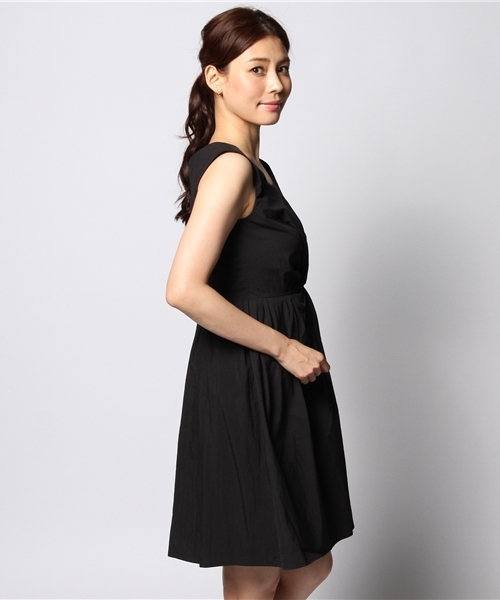 Liesse（リエス）の「ねじりAラインワンピース（ワンピース・レディース・ホワイト/ブラック/カーキ・2/4/3）」の6枚目の写真