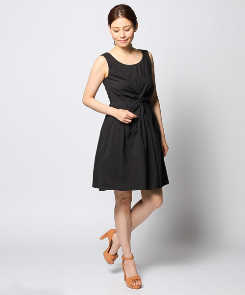 Liesse（リエス）の「ねじりAラインワンピース（ワンピース・レディース・ホワイト/ブラック/カーキ・2/4/3）」の8枚目の写真