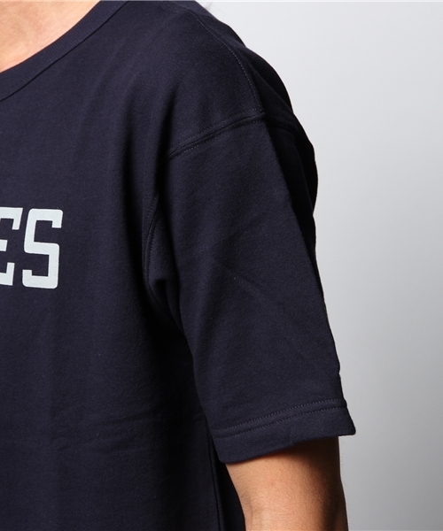 JOURNAL STANDARD(ジャーナルスタンダード)の「ミニ裏毛プリントクルーネックスウェット(スウェット・メンズ・グレー/ホワイト/アイボリー/グリーン/ネイビー・LARGE/MEDIUM)」の11枚目の写真