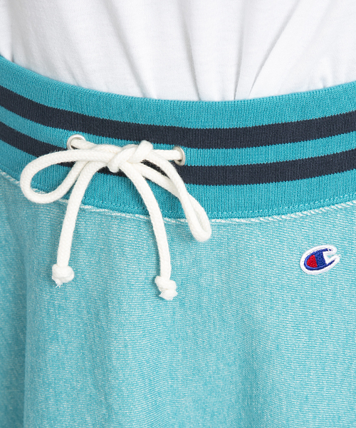 Champion（チャンピオン）の「X-girl×CHAMPION REVERSE WEAVE(R) FLARED SKIRT（スカート・レディース・アッシュ/ブルー/ブラック・2/1）」の6枚目の写真