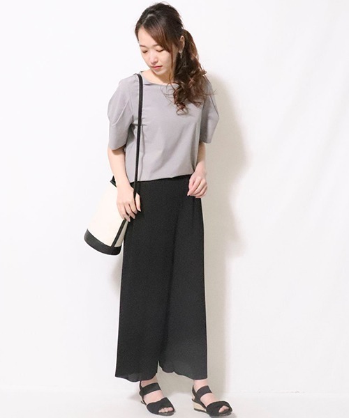 COMME CA ISM(コムサイズム)の「〈 セットアップ対応 〉イージーケア パフスリーブ ブラウス(シャツ/ブラウス・レディース・ライトグレー/ブラック・SMALL/MEDIUM/LARGE/X-LARGE)」の13枚目の写真