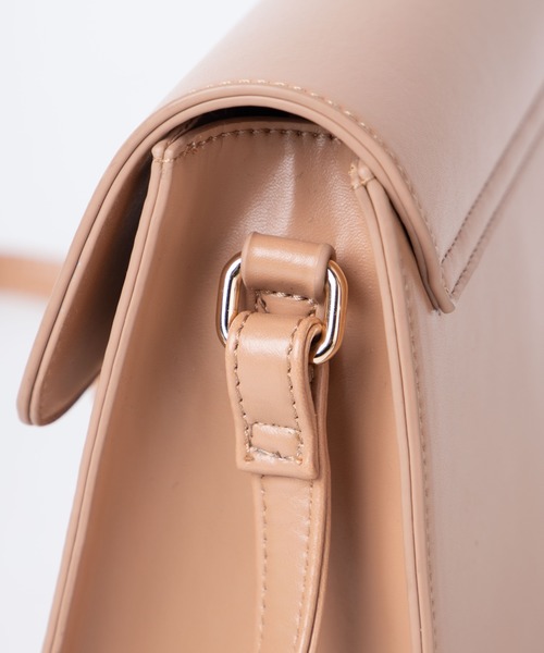 WEGO（ウィゴー）の「WEGO/ベルトフラップショルダーバッグ（ショルダーバッグ・レディース・ベージュ/ブラック/その他1・FREE）」の10枚目の写真