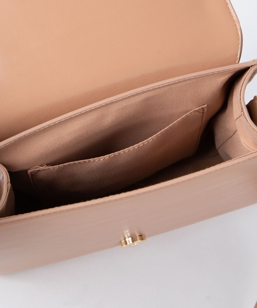 WEGO（ウィゴー）の「WEGO/ベルトフラップショルダーバッグ（ショルダーバッグ・レディース・ベージュ/ブラック/その他1・FREE）」の7枚目の写真