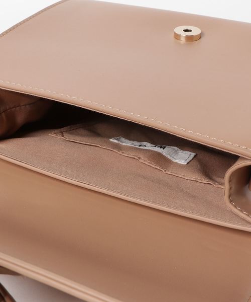 WEGO（ウィゴー）の「WEGO/ベルトフラップショルダーバッグ（ショルダーバッグ・レディース・ベージュ/ブラック/その他1・FREE）」の4枚目の写真