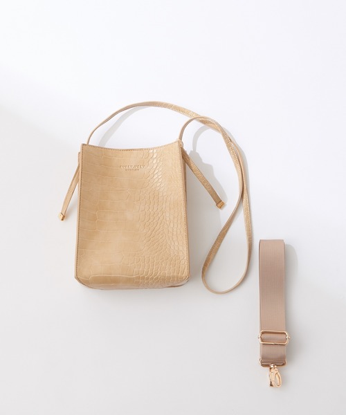 natural couture（ナチュラルクチュール）の「2WAYスクエアショルダーバッグ（ショルダーバッグ・レディース・ブラック/ベージュ/アイボリー/ミント/ブラック系その他/その他1・FREE）」の4枚目の写真