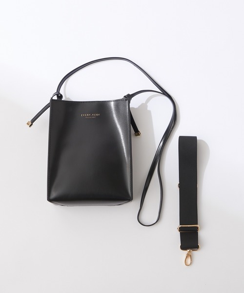 natural couture（ナチュラルクチュール）の「2WAYスクエアショルダーバッグ（ショルダーバッグ・レディース・ブラック/ベージュ/アイボリー/ミント/ブラック系その他/その他1・FREE）」の3枚目の写真