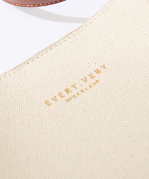 natural couture（ナチュラルクチュール）の「2WAYスクエアショルダーバッグ（ショルダーバッグ・レディース・ブラック/ベージュ/アイボリー/ミント/ブラック系その他/その他1・FREE）」の10枚目の写真