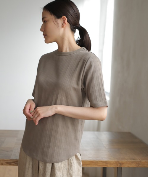 AMERICAN HOLIC（アメリカンホリック）の「針抜きテレコクルーネックカットプルオーバー　＊〇（Tシャツ/カットソー・レディース・ブラック/オフホワイト/モカ/ホワイト系その他・M/L）」の4枚目の写真