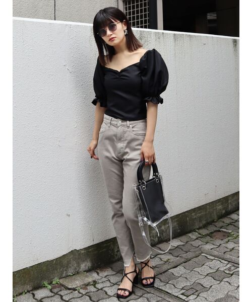 EMODA（エモダ）の「ヘムカットスリムジャストウエストジーンズ（デニムパンツ・レディース・ブラウン/ベージュ/カーキ・SMALL/MEDIUM）」の4枚目の写真