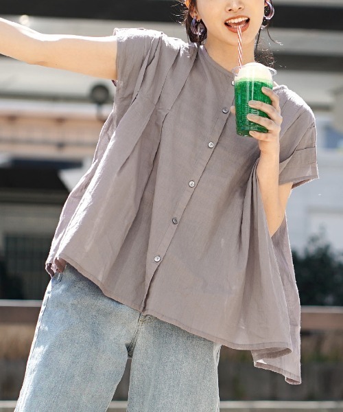 zootie(ズーティー)の「コットンガーゼ 袖タック ボクシーブラウス(シャツ/ブラウス・レディース・ホワイト/ブラック/ネイビー/ピンク/モカ/グレイッシュブルー/ミント/マスタード/ブラウン/ライトグリーン/ダークパープル/ブラック系その他・フリー)」の6枚目の写真