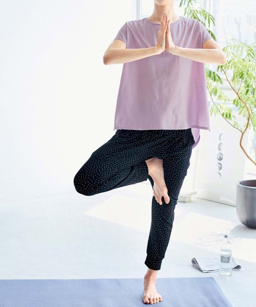 Live in comfort（リブインコンフォート）の「リブ　イン　コンフォート　抗菌防臭加工が心強い　ゆるっとスポＴシャツ（Tシャツ/カットソー・レディース・チャコールグレー/ラベンダー/イエロー系その他/サックスブルー・X-LARGE/SMALL/MEDIUM/XX-LARGE/LARGE/XXX-LARGE）」の5枚目の写真