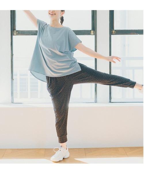 Live in comfort（リブインコンフォート）の「リブ　イン　コンフォート　抗菌防臭加工が心強い　ゆるっとスポＴシャツ（Tシャツ/カットソー・レディース・チャコールグレー/ラベンダー/イエロー系その他/サックスブルー・X-LARGE/SMALL/MEDIUM/XX-LARGE/LARGE/XXX-LARGE）」の18枚目の写真