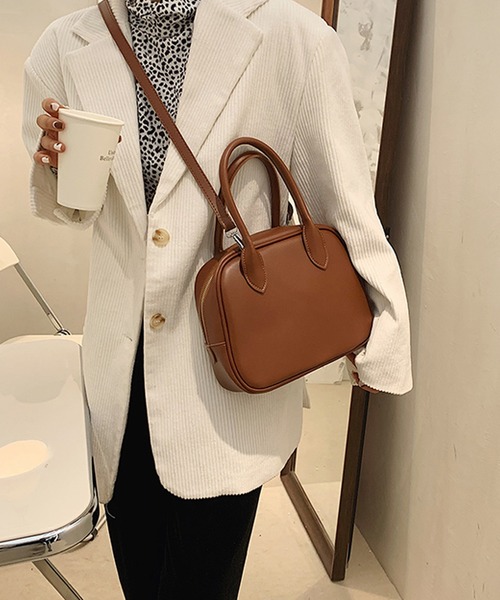 SMILE ORCHID（スマイルオーキッド）の「2wayスクエアフェイクレザーミニボストンバッグ/ショルダーバッグ（ショルダーバッグ・レディース・ブラック/ベージュ/ブラウン/ワインレッド・FREE）」の2枚目の写真