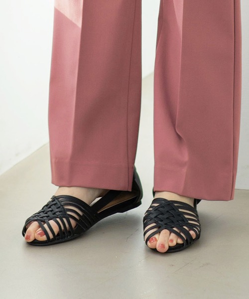 GeeRA(ジーラ)の「メッシュフラットシューズ(スニーカー・レディース・ブラック/アイボリー/ブラウン・X-LARGE/LARGE/SMALL/MEDIUM)」の1枚目の写真