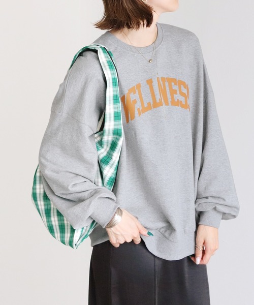 reca（レカ）の「カレッジロゴスウェット（スウェット・レディース・イエロー/チャコール/オートミール/ピンク/ブルー系その他/ベージュ/ベージュ系その他/グレー系その他/ブルー系その他2/グレー系その他2/チャコールグレー/ベージュ系その他2・FREE）」の6枚目の写真