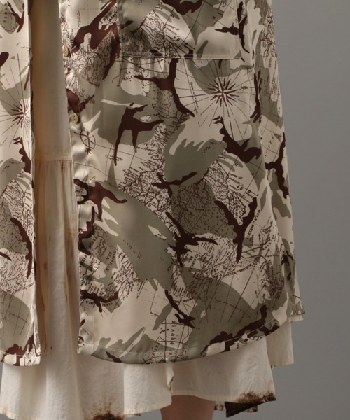 AVIREX（アヴィレックス）の「マリンチャート カモ ノーカラーシャツワンピース/ MARINE CHART CAMO NO-COLLAR SHIRT ONEPIECE（シャツワンピース・レディース・ベージュ/グレー・FREE）」の11枚目の写真