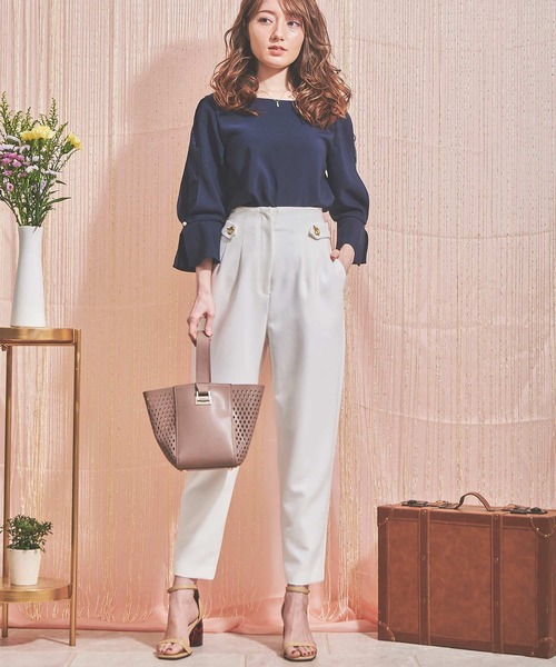 NOELA（ノエラ）の「レーススリーブブラウス（シャツ/ブラウス・レディース・ネイビー/ベージュ/オフホワイト・FREE）」の6枚目の写真