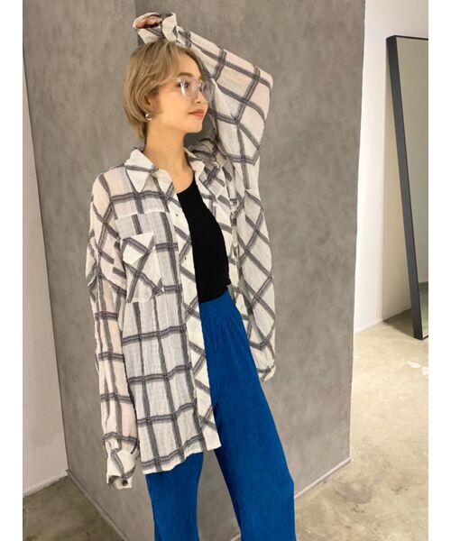 EMODA(エモダ)の「ボーイズエアリーシャツ(シャツ/ブラウス・レディース・その他・FREE)」の2枚目の写真