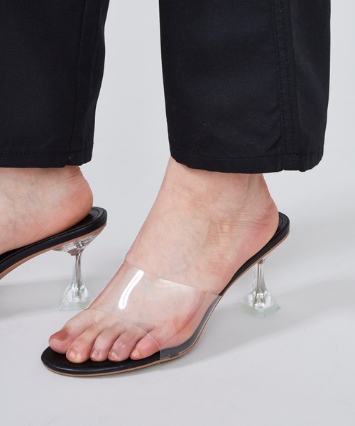 SHAGGIE（シャギー）の「【PVCストラップ】クリアミッドヒールサンダル（サンダル・レディース・ブラック/シルバー・M/L/XL）」の8枚目の写真