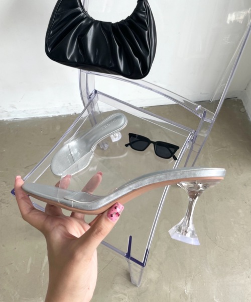 SHAGGIE（シャギー）の「【PVCストラップ】クリアミッドヒールサンダル（サンダル・レディース・ブラック/シルバー・M/L/XL）」の3枚目の写真