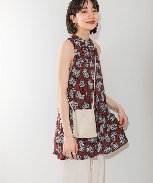 KBF(ケイビーエフ)の「DEVEAUXスタンドネックノースリーブ(シャツ/ブラウス・レディース・ブラウン/カーキ・ONE)」の10枚目の写真