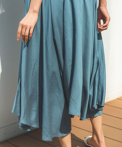 NARACAMICIE（ナラカミーチェ）の「シアー量感フレアースカート（スカート・レディース・ブルー/イエロー・MEDIUM）」の4枚目の写真